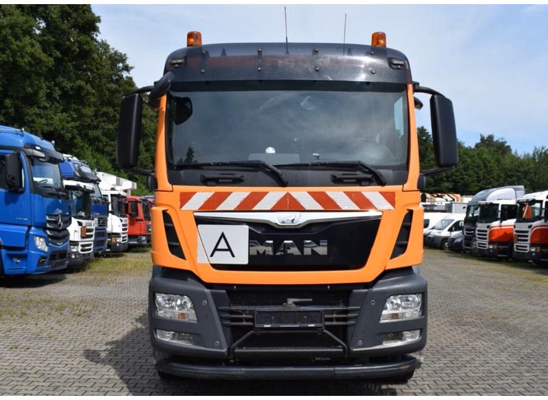 MAN TGS 26.440 - Vacuum truck - Szippantós autó: 5 kép. MAN TGS 26.440 - Vacuum truck - Szippantós autó: 5 kép.