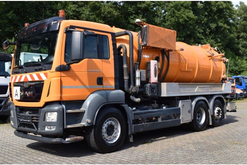 MAN TGS 26.440 - Vacuum truck - Szippantós autó: 1 kép. MAN TGS 26.440 - Vacuum truck - Szippantós autó: 1 kép.