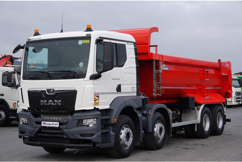 MAN TGS 35.430 / 8X4 / WYWROTKA TYLNOZSYPOWA / HYDROKLAPA / OPONY 10 - Billenőplatós teherautó: 5 kép. MAN TGS 35.430 / 8X4 / WYWROTKA TYLNOZSYPOWA / HYDROKLAPA / OPONY 10 - Billenőplatós teherautó: 5 kép.