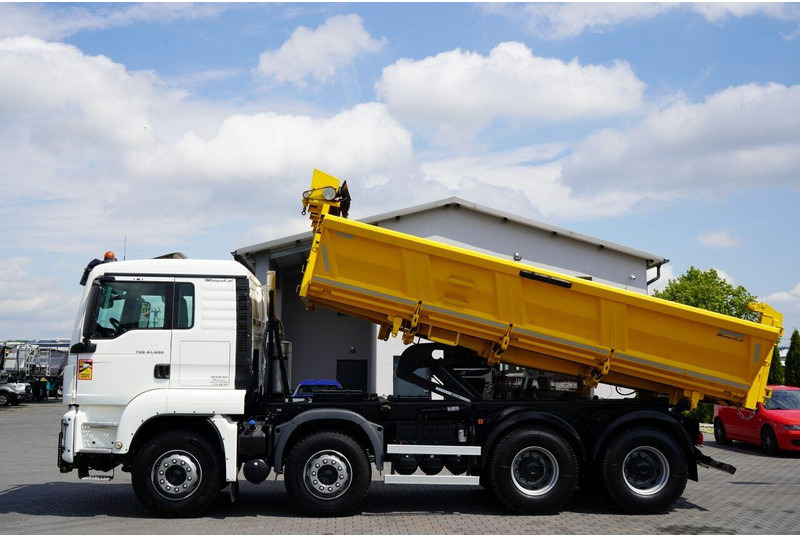 MAN TGS 41.460 / 8x8 / WYWROTKA / 2 STRONNA / BORDMATIC / HYDROBURTA - Billenőplatós teherautó: 3 kép. MAN TGS 41.460 / 8x8 / WYWROTKA / 2 STRONNA / BORDMATIC / HYDROBURTA - Billenőplatós teherautó: 3 kép.