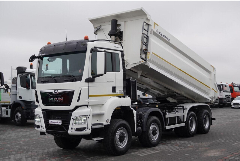 MAN TGS 41.460 / 8x8 / WYWROTKA TYLNOZSYP / MANUAL / KH-KIPPER / EUR - Billenőplatós teherautó: 1 kép. MAN TGS 41.460 / 8x8 / WYWROTKA TYLNOZSYP / MANUAL / KH-KIPPER / EUR - Billenőplatós teherautó: 1 kép.