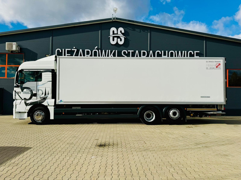MAN TGX 26.440 // E6 // chłodnia z windą // 22 Epal // sypialka - Hűtős teherautó: 3 kép. MAN TGX 26.440 // E6 // chłodnia z windą // 22 Epal // sypialka - Hűtős teherautó: 3 kép.