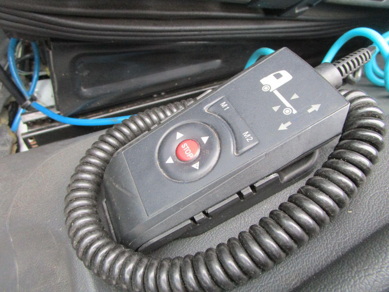 Ponyvás teherautó Mercedes-Benz 1224 L MP4+EURO+6+KLIMA+AHK+LBW+7,20m+6-Zylinder: 11 kép.