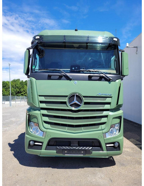 Mercedes-Benz 1851 L 3 way grain tipper Kempf - Billenőplatós teherautó: 2 kép. Mercedes-Benz 1851 L 3 way grain tipper Kempf - Billenőplatós teherautó: 2 kép.