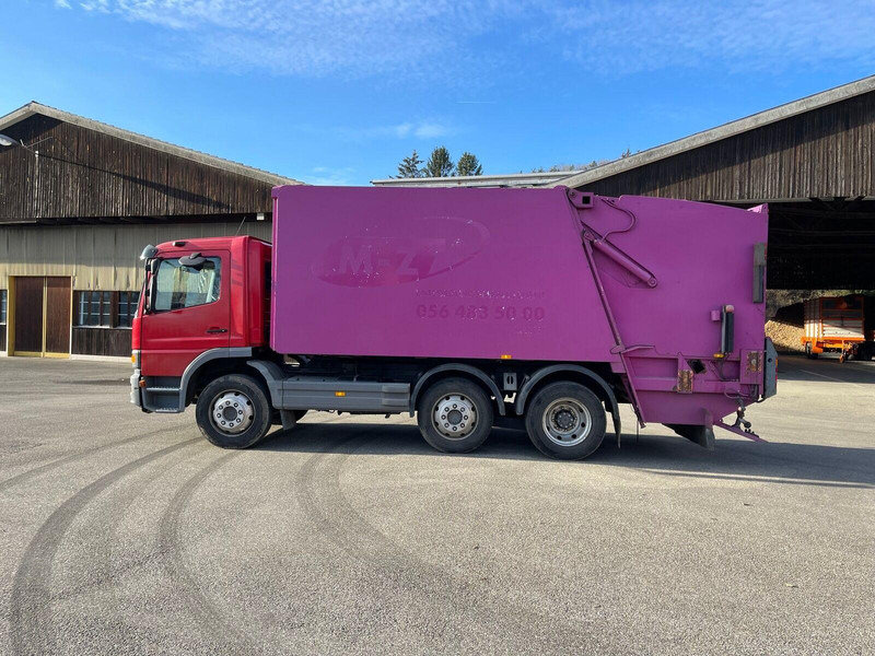 Mercedes-Benz 2128 Szemétszállító - Szemetesautó: 4 kép. Mercedes-Benz 2128 Szemétszállító - Szemetesautó: 4 kép.