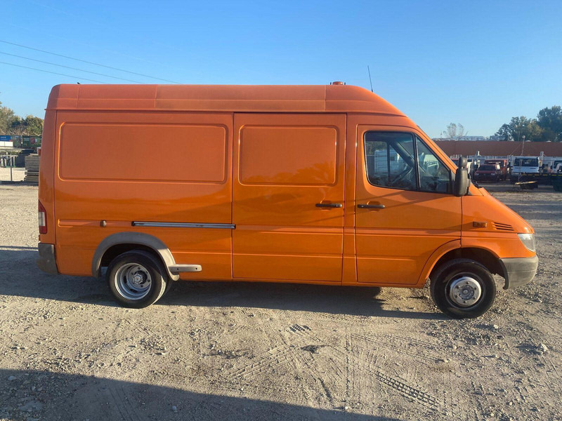 Mercedes-Benz 416 CDi - Woma Spülwagen - Szippantós autó: 4 kép. Mercedes-Benz 416 CDi - Woma Spülwagen - Szippantós autó: 4 kép.