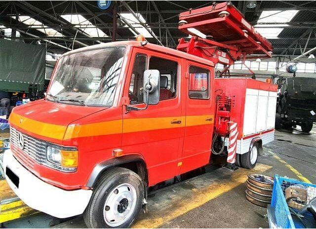 Mercedes-Benz 814 DHL ATLAS RAIL ROAD RAILWAY ZWEIWEG - Tűzoltóautó: 2 kép. Mercedes-Benz 814 DHL ATLAS RAIL ROAD RAILWAY ZWEIWEG - Tűzoltóautó: 2 kép.