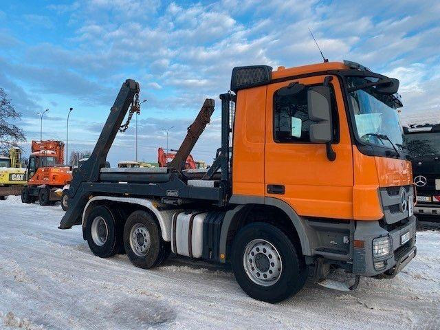 Mercedes-Benz ACTROS 1841 - Konténerszállító: 2 kép. Mercedes-Benz ACTROS 1841 - Konténerszállító: 2 kép.