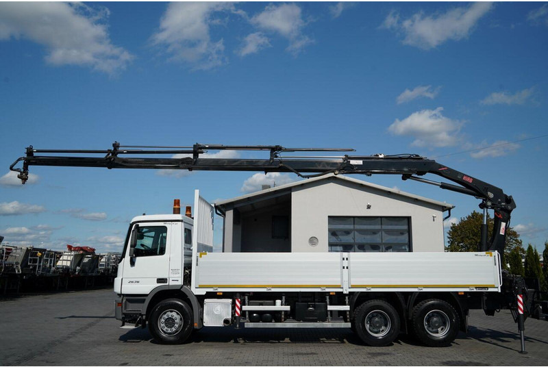 Mercedes-Benz ACTROS 2636 / 6x4 / SKRZYNIOWY 7 M + HDS HIAB - WYSÓW 12,6 M / - Platós teherautó, Darus autó: 3 kép. Mercedes-Benz ACTROS 2636 / 6x4 / SKRZYNIOWY 7 M + HDS HIAB - WYSÓW 12,6 M / - Platós teherautó, Darus autó: 3 kép.
