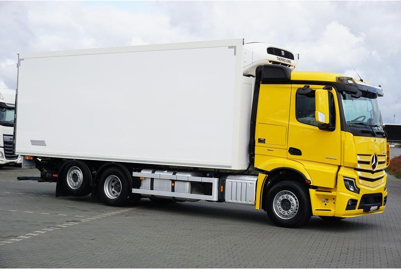 Mercedes-Benz ACTROS / 2853 / ACC / E 6 / MP 5 / CHŁODNIA + WINDA / 18 PALET / - Hűtős teherautó: 4 kép. Mercedes-Benz ACTROS / 2853 / ACC / E 6 / MP 5 / CHŁODNIA + WINDA / 18 PALET / - Hűtős teherautó: 4 kép.