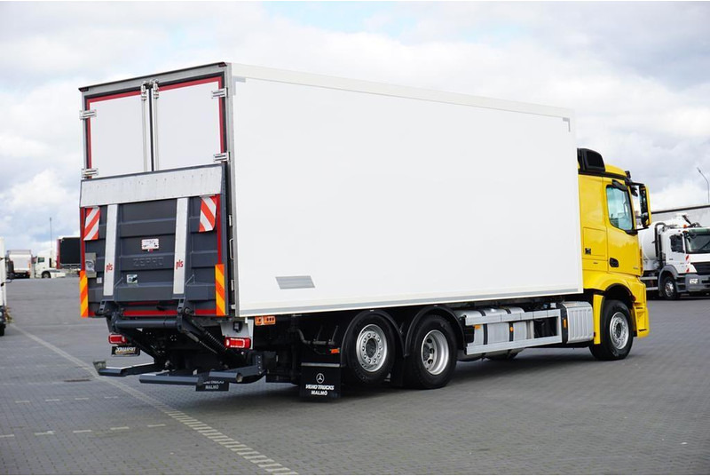 Mercedes-Benz ACTROS / 2853 / ACC / E 6 / MP 5 / CHŁODNIA + WINDA / 18 PALET / - Hűtős teherautó: 5 kép. Mercedes-Benz ACTROS / 2853 / ACC / E 6 / MP 5 / CHŁODNIA + WINDA / 18 PALET / - Hűtős teherautó: 5 kép.