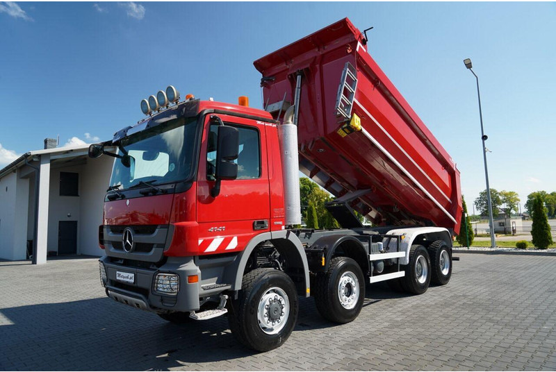 Mercedes-Benz ACTROS 4141 / 8X6 / WYWROTKA TYLNOZSYPOWA / MEILLER KIPPER 5.3M - Billenőplatós teherautó: 2 kép. Mercedes-Benz ACTROS 4141 / 8X6 / WYWROTKA TYLNOZSYPOWA / MEILLER KIPPER 5.3M - Billenőplatós teherautó: 2 kép.