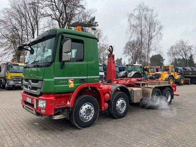 Mercedes-Benz ACTROS 4144 - Horgos rakodó teherautó: 3 kép. Mercedes-Benz ACTROS 4144 - Horgos rakodó teherautó: 3 kép.