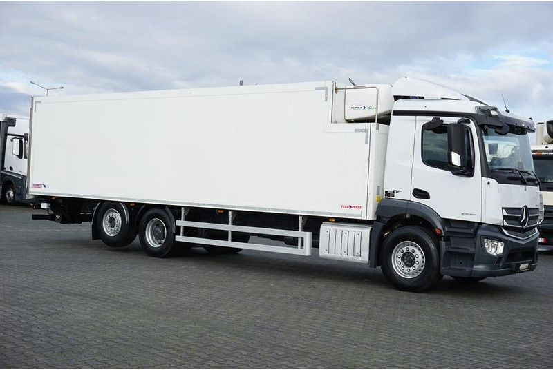 Mercedes-Benz ANTOS / 2535 / EURO 6 / CHŁODNIA + WINDA / 23 PALETY / OŚ SKRĘTN - Hűtős teherautó: 4 kép. Mercedes-Benz ANTOS / 2535 / EURO 6 / CHŁODNIA + WINDA / 23 PALETY / OŚ SKRĘTN - Hűtős teherautó: 4 kép.