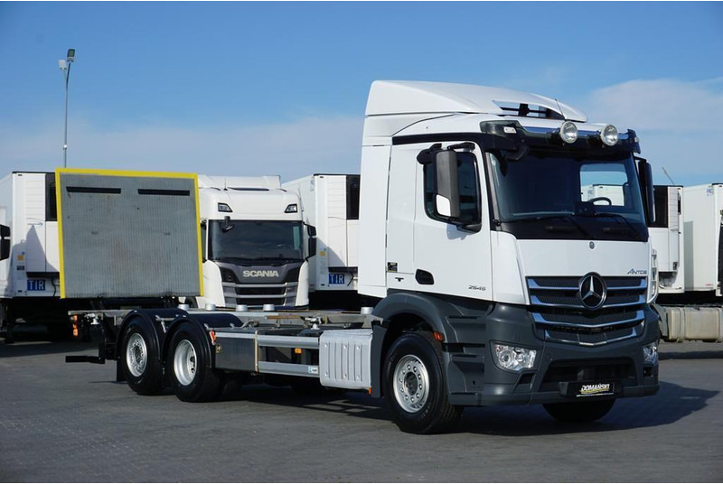 Mercedes-Benz ANTOS / 2545 / ACC / E 6 / BDF + WINDA / 7.15 , 7.45, 7.82 M / O - Alvaz teherautó: 1 kép. Mercedes-Benz ANTOS / 2545 / ACC / E 6 / BDF + WINDA / 7.15 , 7.45, 7.82 M / O - Alvaz teherautó: 1 kép.