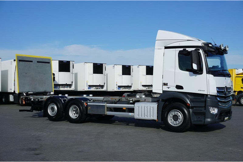 Mercedes-Benz ANTOS / 2545 / ACC / E 6 / BDF + WINDA / 7.15 , 7.45, 7.82 M / O - Alvaz teherautó: 4 kép. Mercedes-Benz ANTOS / 2545 / ACC / E 6 / BDF + WINDA / 7.15 , 7.45, 7.82 M / O - Alvaz teherautó: 4 kép.