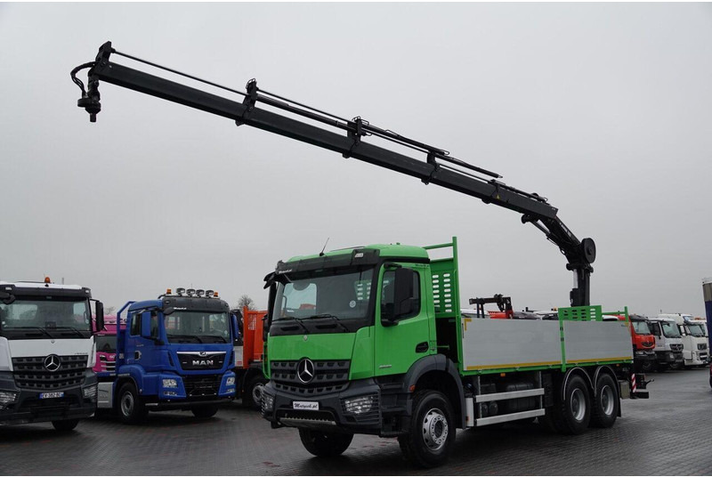 Mercedes-Benz AROCS 2636 / 6x4 / SKRZYNIOWY- 6,5 M / + HDS HIAB 4x wysów: 13 - Platós teherautó, Darus autó: 3 kép. Mercedes-Benz AROCS 2636 / 6x4 / SKRZYNIOWY- 6,5 M / + HDS HIAB 4x wysów: 13 - Platós teherautó, Darus autó: 3 kép.