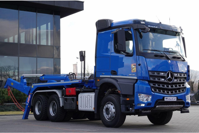 Mercedes-Benz AROCS 2645 / 6X4 / BRAMOWIEC / MEILLER / MANUAL / EURO 6 / SPROW - Konténerszállító: 3 kép. Mercedes-Benz AROCS 2645 / 6X4 / BRAMOWIEC / MEILLER / MANUAL / EURO 6 / SPROW - Konténerszállító: 3 kép.