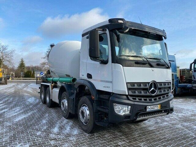 Mercedes-Benz AROCS 3240 - Betonmixer: 3 kép. Mercedes-Benz AROCS 3240 - Betonmixer: 3 kép.
