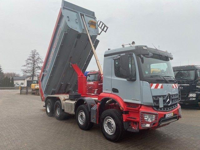 Mercedes-Benz AROCS 3246 8X4 Eur 6 , KIPPER MEILLER MULDA - Billenőplatós teherautó: 2 kép. Mercedes-Benz AROCS 3246 8X4 Eur 6 , KIPPER MEILLER MULDA - Billenőplatós teherautó: 2 kép.