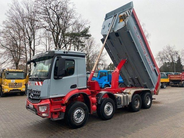 Mercedes-Benz AROCS 3246 8X4 Eur 6 , KIPPER MEILLER MULDA - Billenőplatós teherautó: 1 kép. Mercedes-Benz AROCS 3246 8X4 Eur 6 , KIPPER MEILLER MULDA - Billenőplatós teherautó: 1 kép.