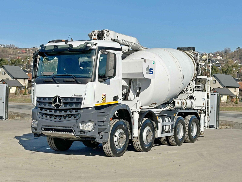 Mercedes-Benz AROCS 3743 * Betonpumpe + FUNK * 8x4 * TOP - Betonmixer: 2 kép. Mercedes-Benz AROCS 3743 * Betonpumpe + FUNK * 8x4 * TOP - Betonmixer: 2 kép.