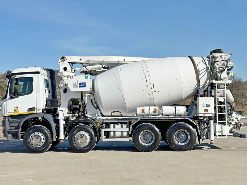 Mercedes-Benz AROCS 3743 * Betonpumpe + FUNK * 8x4 * TOP - Betonmixer: 4 kép. Mercedes-Benz AROCS 3743 * Betonpumpe + FUNK * 8x4 * TOP - Betonmixer: 4 kép.
