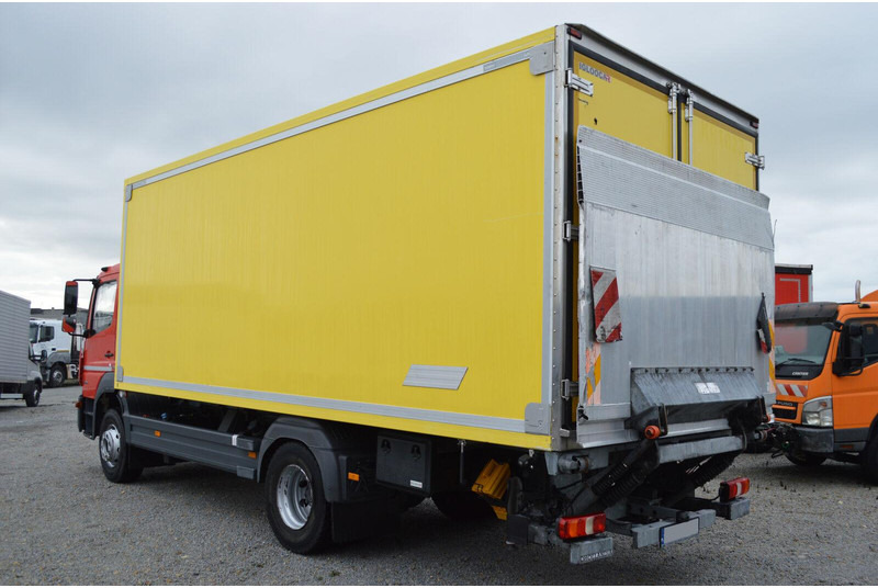 Mercedes-Benz ATEGO 1523 - Hűtős teherautó: 2 kép. Mercedes-Benz ATEGO 1523 - Hűtős teherautó: 2 kép.