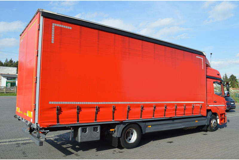 Mercedes-Benz ATEGO 824 EURO 6 1.HAND CURTAINE TILT - Ponyvás teherautó: 4 kép. Mercedes-Benz ATEGO 824 EURO 6 1.HAND CURTAINE TILT - Ponyvás teherautó: 4 kép.