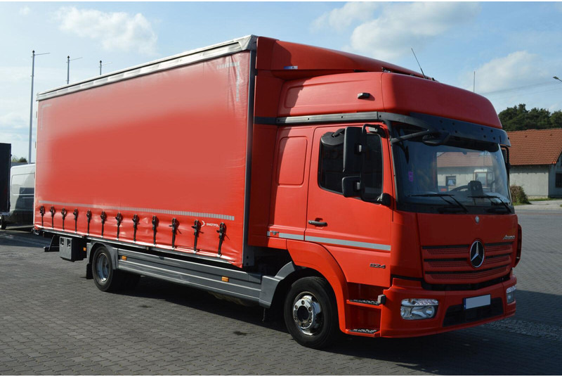 Mercedes-Benz ATEGO 824 EURO 6 1.HAND CURTAINE TILT - Ponyvás teherautó: 5 kép. Mercedes-Benz ATEGO 824 EURO 6 1.HAND CURTAINE TILT - Ponyvás teherautó: 5 kép.