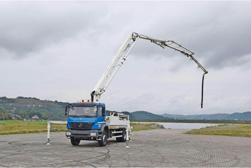 Mercedes-Benz AXOR 1833 - Betonpumpa: 1 kép. Mercedes-Benz AXOR 1833 - Betonpumpa: 1 kép.