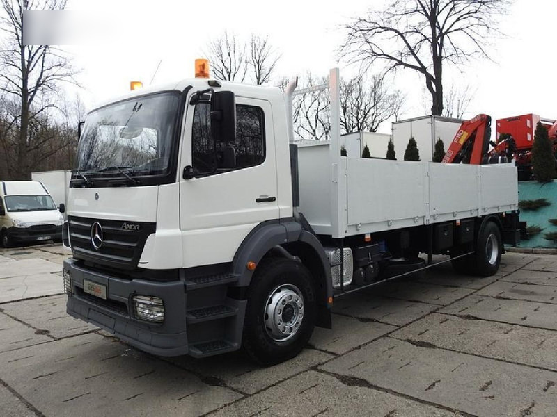Mercedes-Benz AXOR - Platós teherautó, Darus autó: 3 kép. Mercedes-Benz AXOR - Platós teherautó, Darus autó: 3 kép.