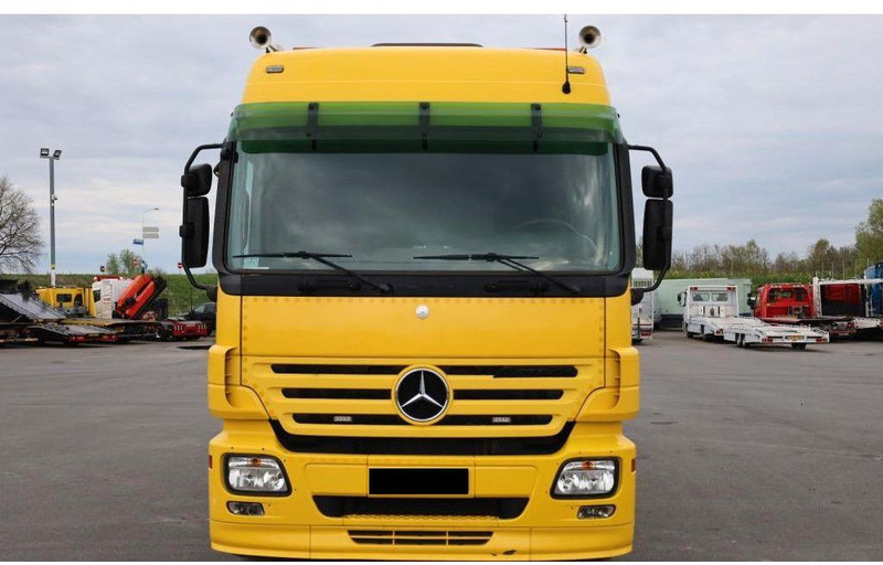 Mercedes-Benz Actros 2532 Vehicle transporter + crane Hiab 477EP-5 HiPro 6x2 - Autószállító teherautó: 1 kép. Mercedes-Benz Actros 2532 Vehicle transporter + crane Hiab 477EP-5 HiPro 6x2 - Autószállító teherautó: 1 kép.