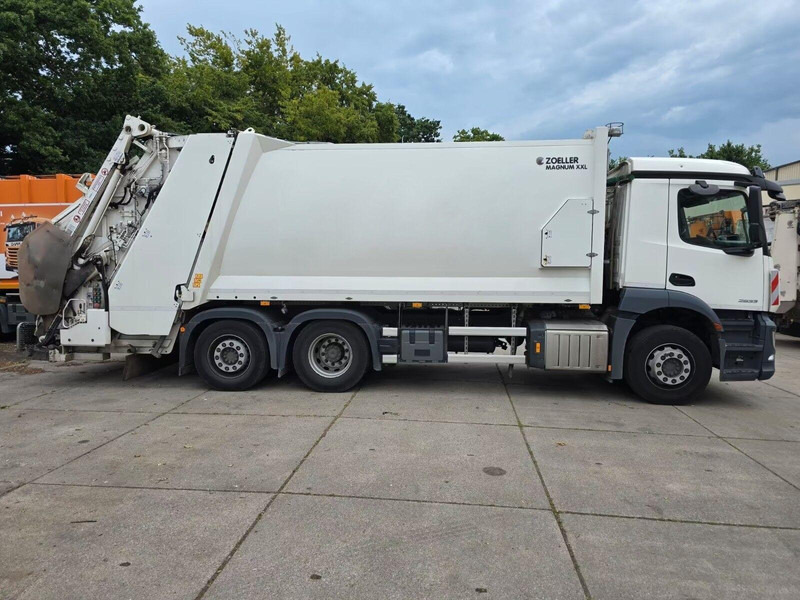 Mercedes-Benz Actros 2533 - Garbage truck - Szemetesautó: 3 kép. Mercedes-Benz Actros 2533 - Garbage truck - Szemetesautó: 3 kép.