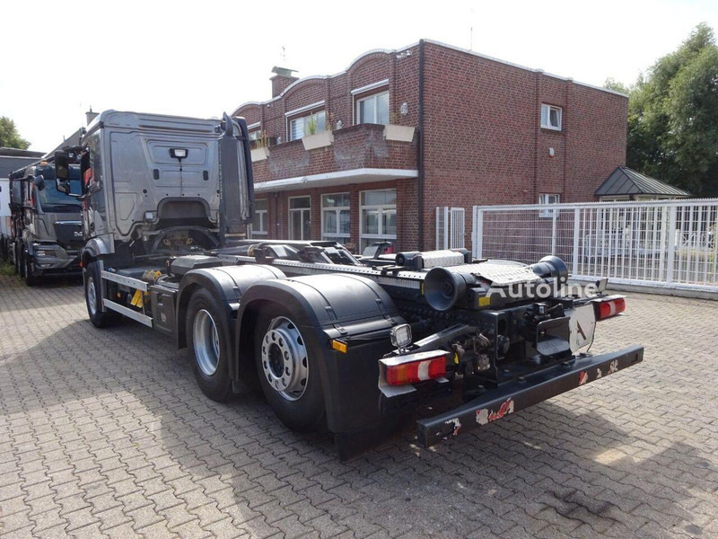 Horgos rakodó teherautó Mercedes-Benz Actros 2545 - Hook lift truck 6x2: 10 kép.