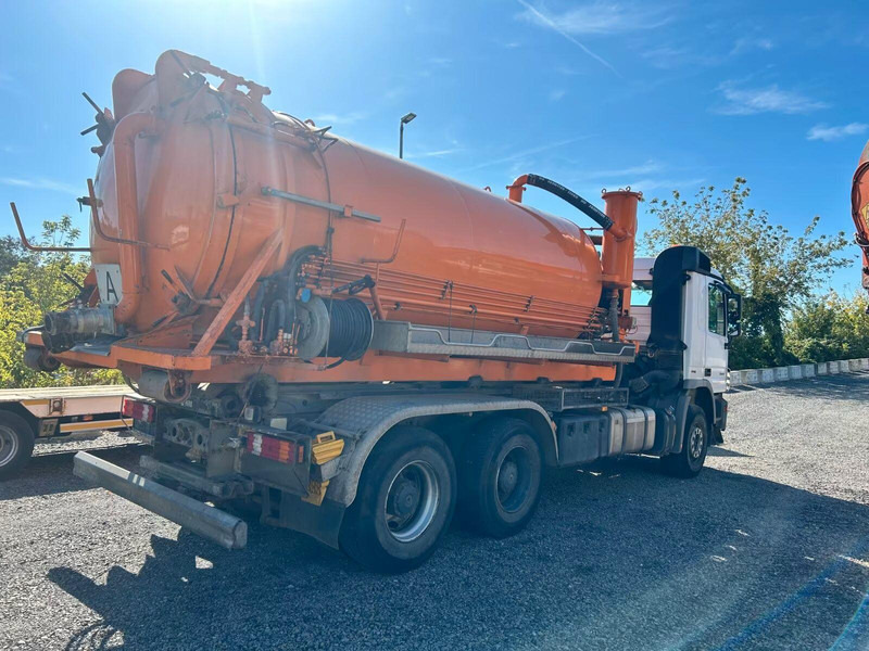 Mercedes-Benz Actros 2644 - Vacuum truck - Szippantós autó: 3 kép. Mercedes-Benz Actros 2644 - Vacuum truck - Szippantós autó: 3 kép.