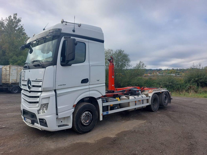 Mercedes-Benz Actros 2646 - Horgos rakodó teherautó: 1 kép. Mercedes-Benz Actros 2646 - Horgos rakodó teherautó: 1 kép.