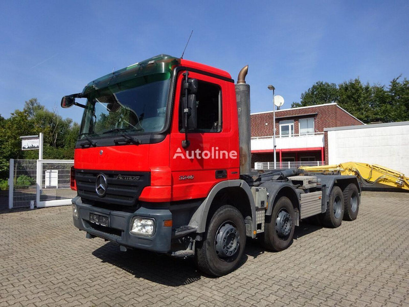 Mercedes-Benz Actros 3246 - Hook lift truck - Horgos rakodó teherautó: 1 kép. Mercedes-Benz Actros 3246 - Hook lift truck - Horgos rakodó teherautó: 1 kép.