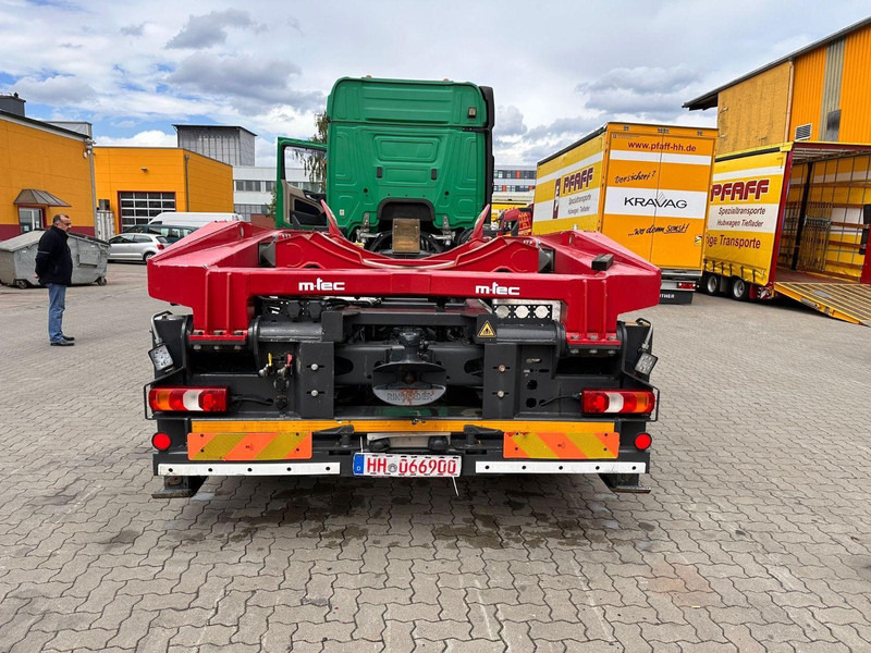 Mercedes-Benz Actros 4 3 Achser BM 963 2648 OM471 6x4 Fg - Horgos rakodó teherautó, Darus autó: 4 kép. Mercedes-Benz Actros 4 3 Achser BM 963 2648 OM471 6x4 Fg - Horgos rakodó teherautó, Darus autó: 4 kép.