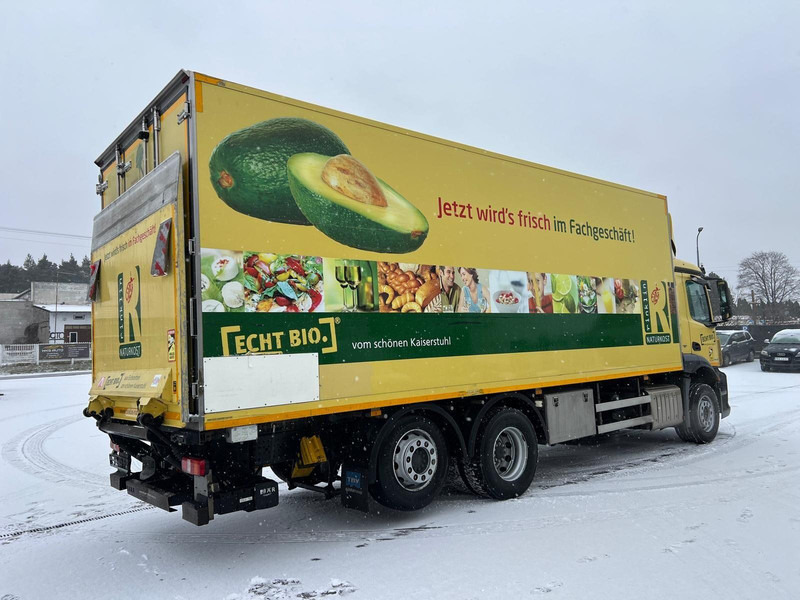 Mercedes-Benz Antos 2543 - Hűtős teherautó: 4 kép. Mercedes-Benz Antos 2543 - Hűtős teherautó: 4 kép.