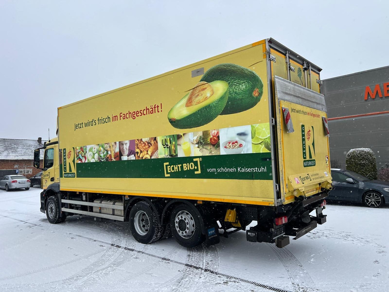 Mercedes-Benz Antos 2543 - Hűtős teherautó: 3 kép. Mercedes-Benz Antos 2543 - Hűtős teherautó: 3 kép.