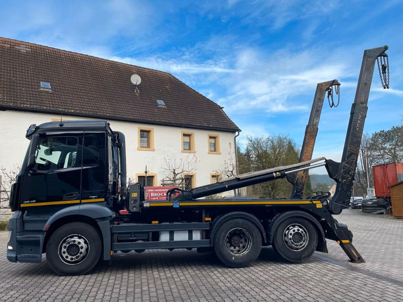 Mercedes-Benz Antos 2545 - Meiller AK 16 MT Absetzkipper - Konténerszállító: 4 kép. Mercedes-Benz Antos 2545 - Meiller AK 16 MT Absetzkipper - Konténerszállító: 4 kép.
