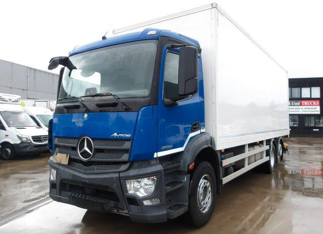 Mercedes-Benz Antos 2832 Koffer + tail lift 6x2 - Dobozos felépítményű teherautó: 1 kép. Mercedes-Benz Antos 2832 Koffer + tail lift 6x2 - Dobozos felépítményű teherautó: 1 kép.