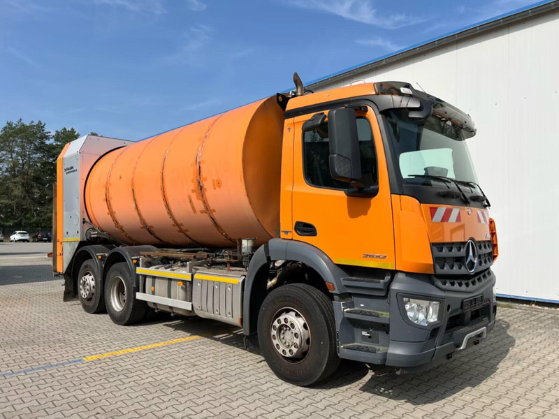 Mercedes-Benz Arocs 2533 - Garbage truck - Szemetesautó: 2 kép. Mercedes-Benz Arocs 2533 - Garbage truck - Szemetesautó: 2 kép.