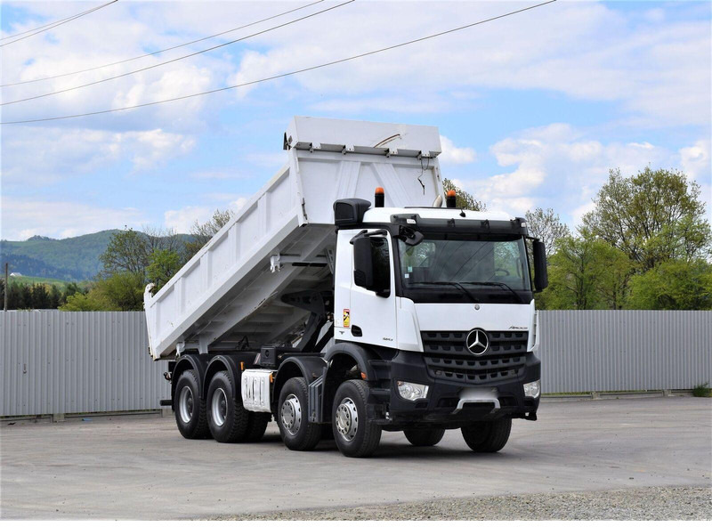 Mercedes-Benz Arocs 3243 - Billenőplatós teherautó: 4 kép. Mercedes-Benz Arocs 3243 - Billenőplatós teherautó: 4 kép.