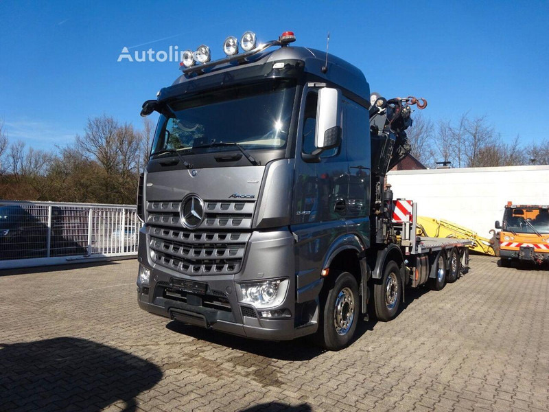 Mercedes-Benz Arocs 3453 8x2 Open Flatbed + Crane Fassi F820 - Platós teherautó, Darus autó: 2 kép. Mercedes-Benz Arocs 3453 8x2 Open Flatbed + Crane Fassi F820 - Platós teherautó, Darus autó: 2 kép.