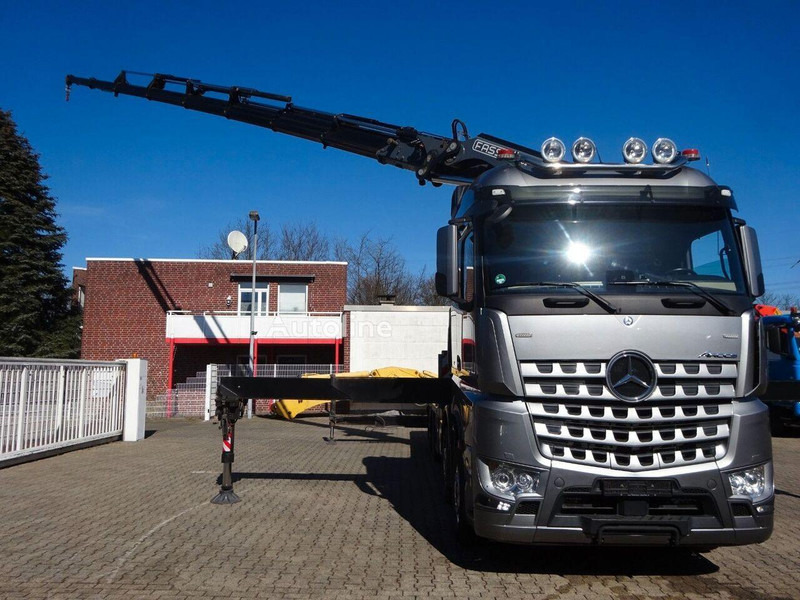 Mercedes-Benz Arocs 3453 8x2 Open Flatbed + Crane Fassi F820 - Platós teherautó, Darus autó: 4 kép. Mercedes-Benz Arocs 3453 8x2 Open Flatbed + Crane Fassi F820 - Platós teherautó, Darus autó: 4 kép.