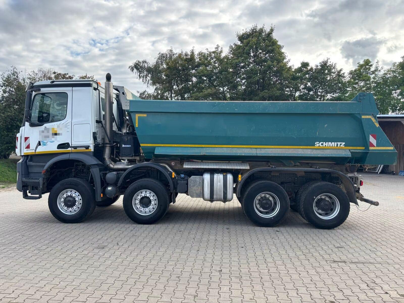 Mercedes-Benz Arocs 4145 AK - Billenőplatós teherautó: 4 kép. Mercedes-Benz Arocs 4145 AK - Billenőplatós teherautó: 4 kép.