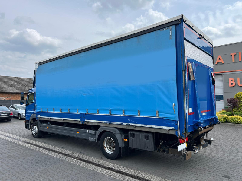 Mercedes-Benz Atego 1530 CURTAIN PLANE+LIFT 1.HAND - Ponyvás teherautó: 4 kép. Mercedes-Benz Atego 1530 CURTAIN PLANE+LIFT 1.HAND - Ponyvás teherautó: 4 kép.