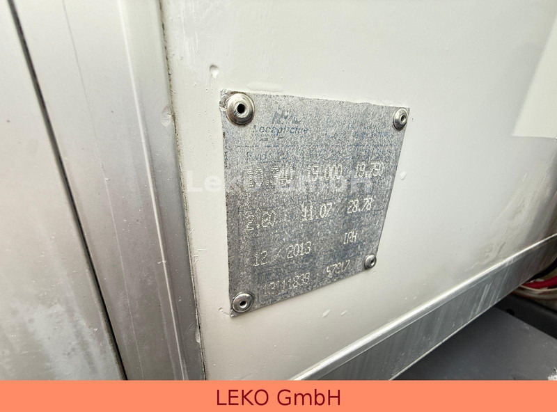 Hűtős teherautó Mercedes-Benz Axor 1824: 11 kép. Hűtős teherautó Mercedes-Benz Axor 1824: 11 kép.